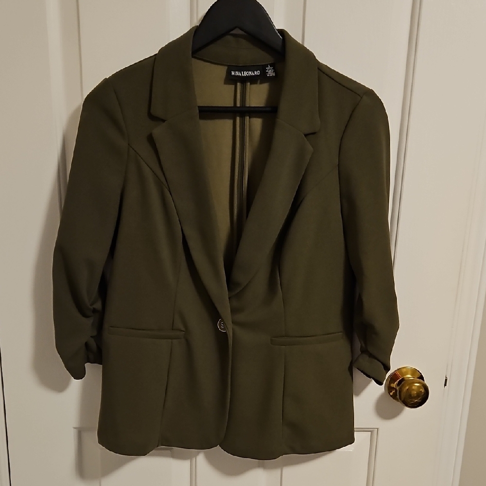 💖 $5 Add To BundleNina Leonard Green Blazer with Notched Lapel and 3/4 Sleev💖